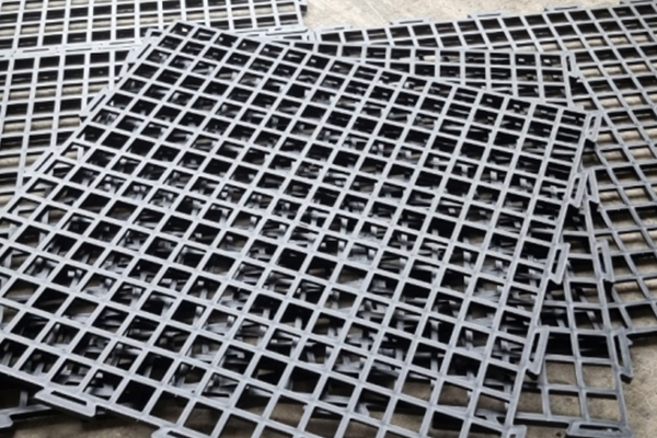 Vỉ nhựa thoát nước - Vật Tư Cầu Đường Phú Thái - Công Ty Cổ Phần Sản Xuất Và Xuất Nhập Khẩu Phú Thái